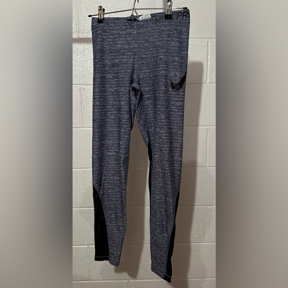 Nike Pro Leggings, Medium - Picture 2 of 5